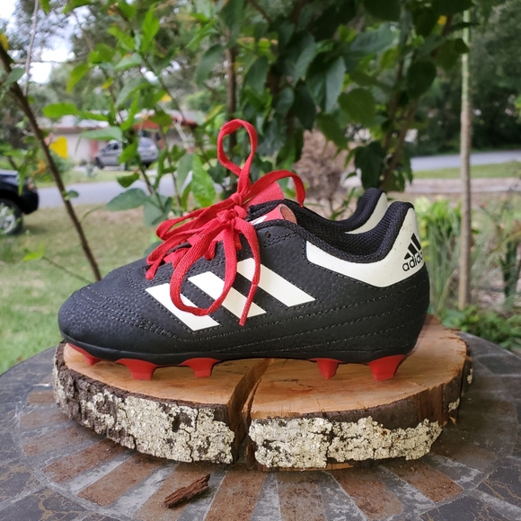 Adidas kids soccer's shoes - Picture 9 of 10